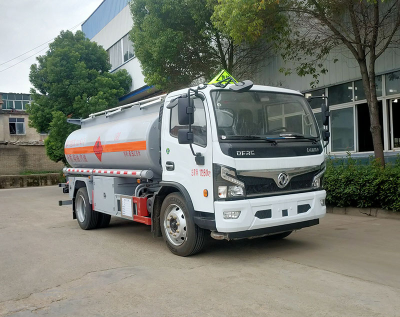 东风8.5方加油车