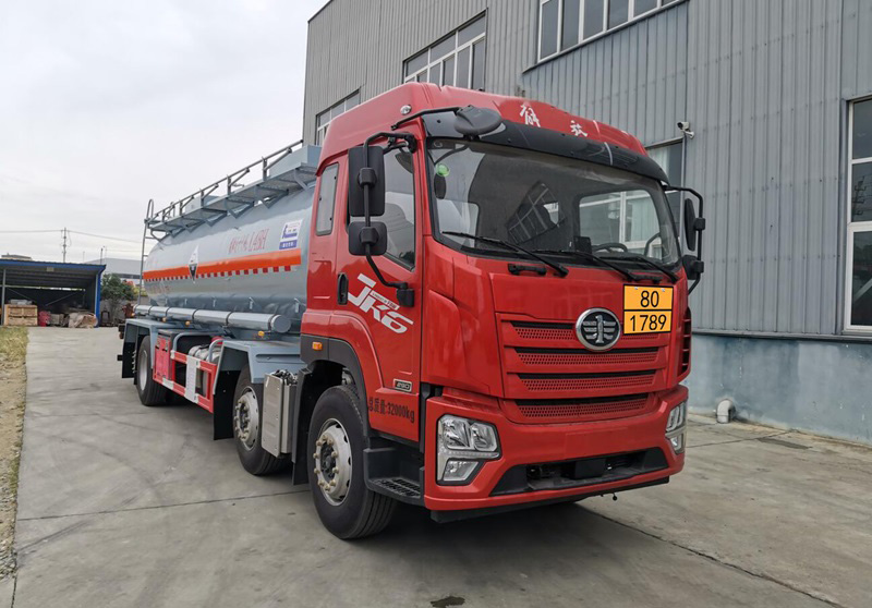 解放19方腐蚀性物品罐式运输车