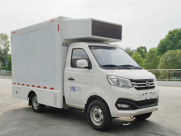 2轴宣传车