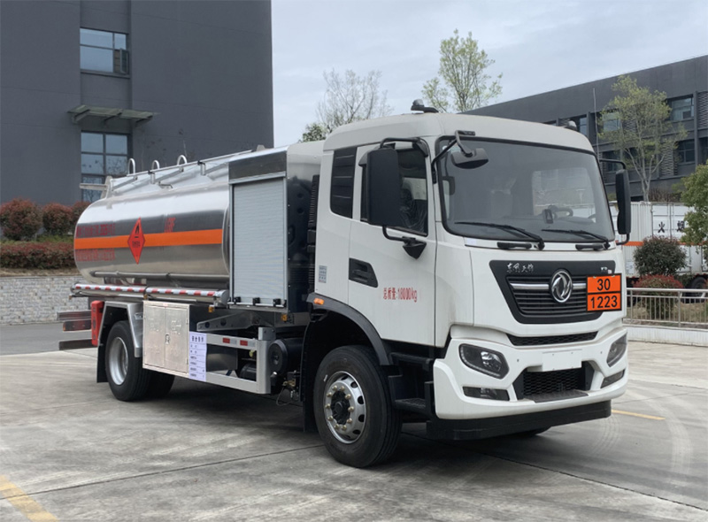 东风13.6方飞机加油车