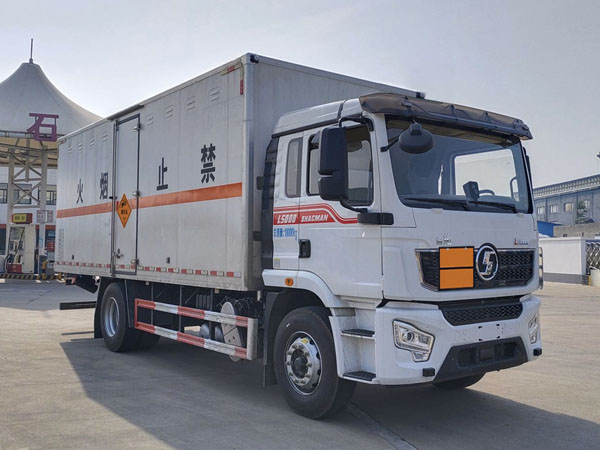 陕汽2轴爆破器材运输车