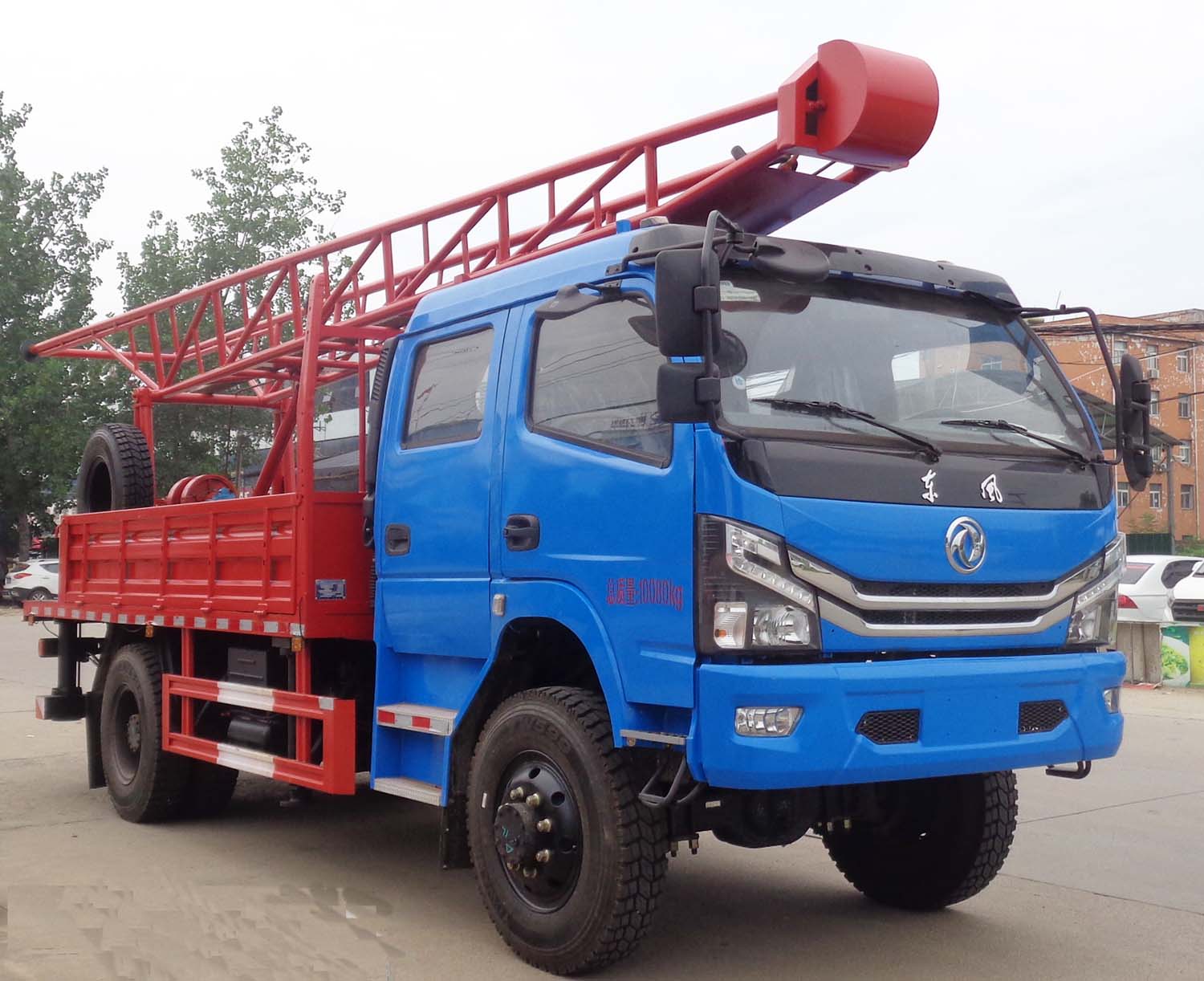 东风2轴钻机车