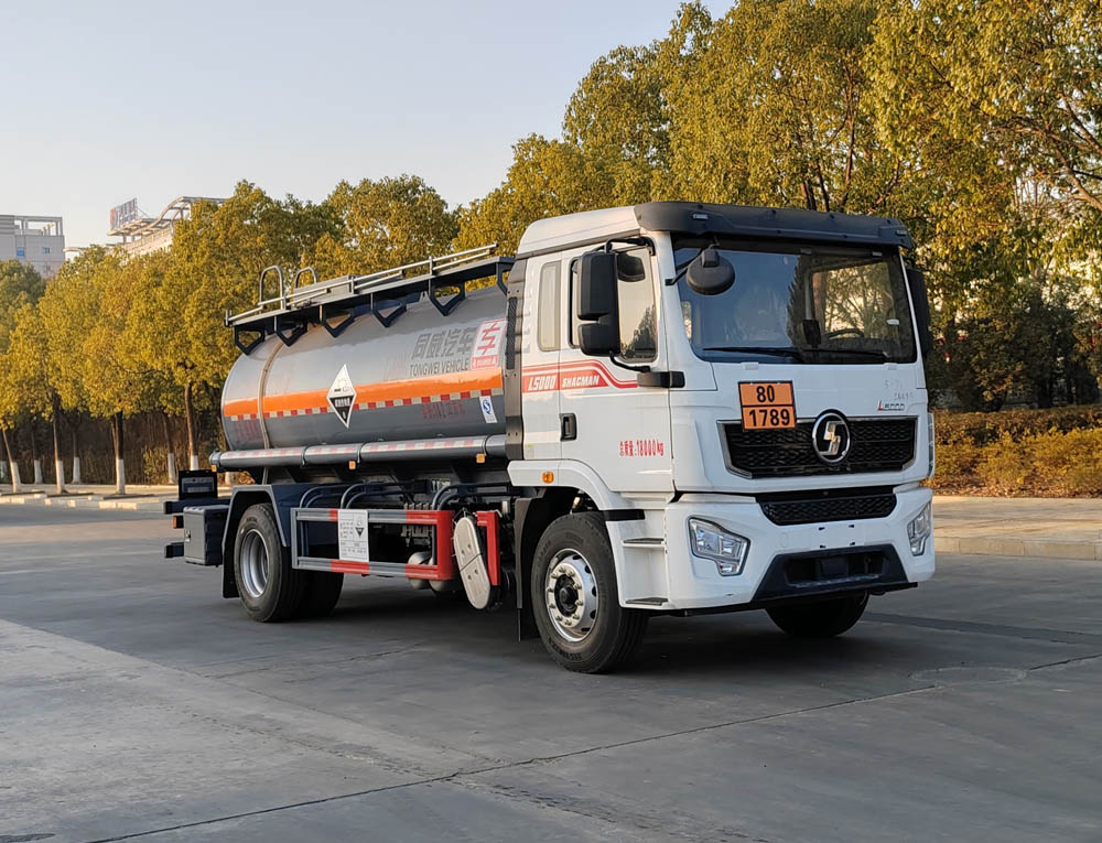 陕汽10.2方腐蚀性物品罐式运输车
