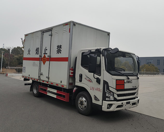 江铃2轴爆破器材运输车