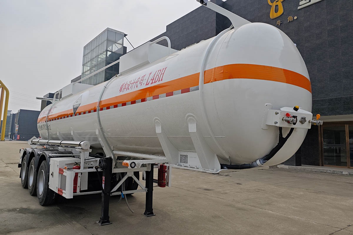 19.6方腐蚀性物品罐式运输半挂车