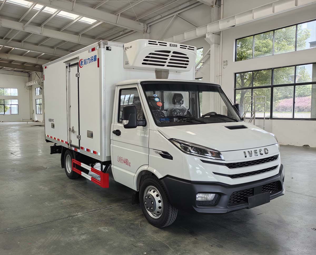 跃进2轴冷藏车