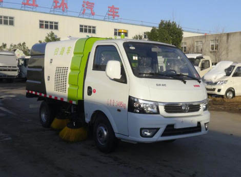东风2轴扫路车