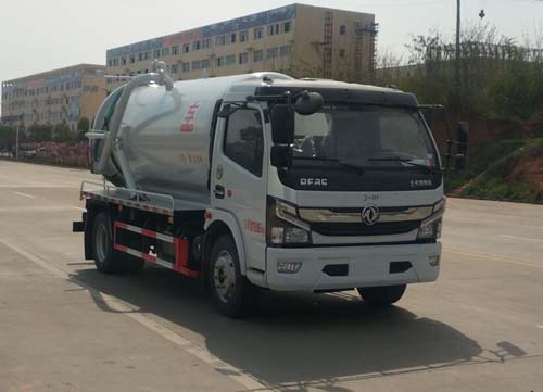 东风8方吸污车