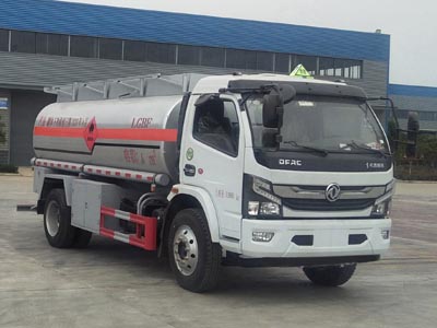东风8方加油车
