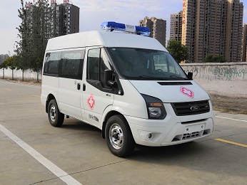 江铃2轴救护车