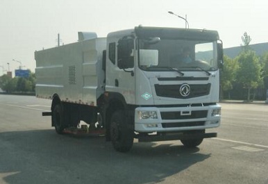 东风2轴吸尘车