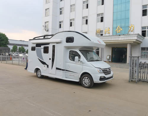 2轴旅居车