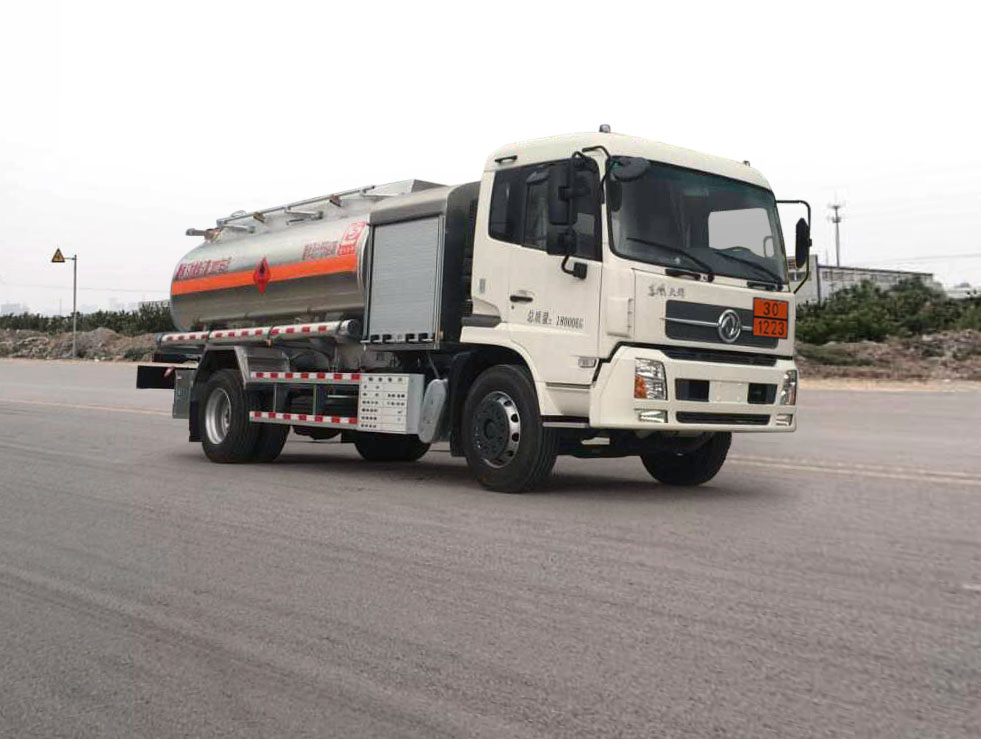 东风13.4方飞机加油车