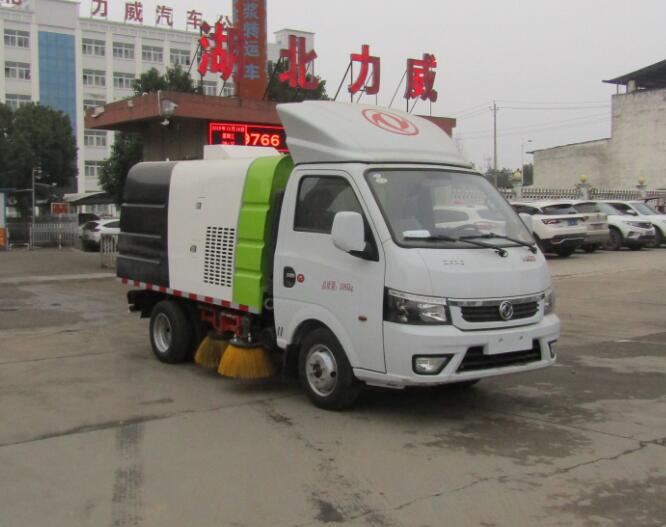 东风2轴扫路车