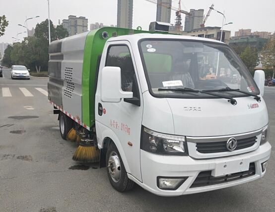 东风2轴扫路车