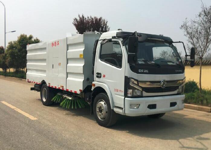 东风2轴扫路车