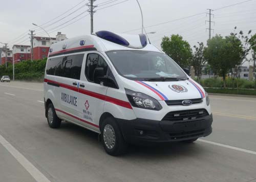江铃2轴救护车