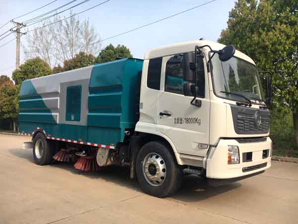 东风2轴扫路车
