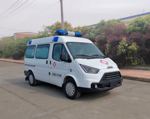 江铃2轴救护车