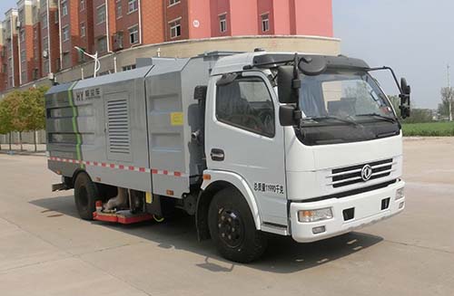 东风2轴吸尘车