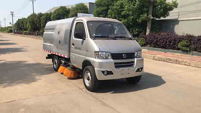 东风2轴扫路车