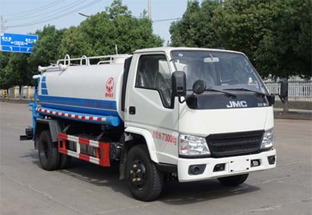 江铃4.1方洒水车