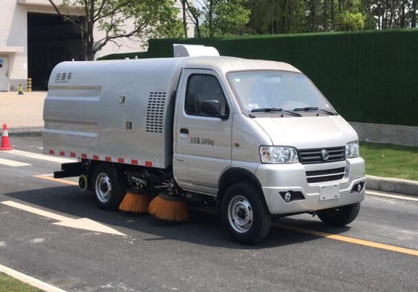东风2轴扫路车