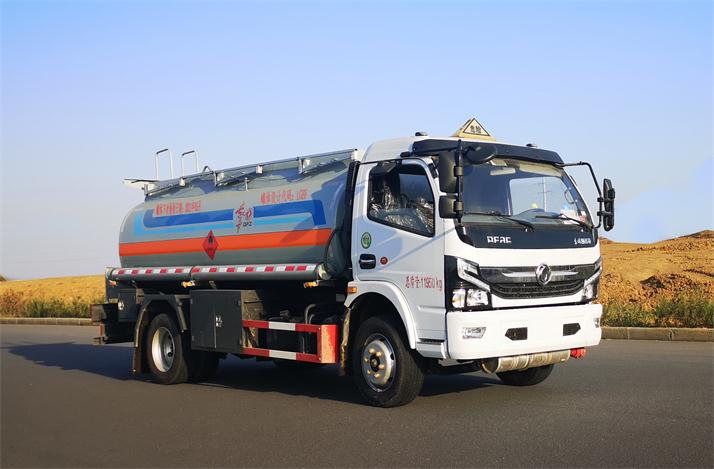 东风8.16方加油车