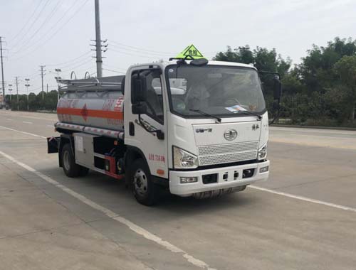 解放4.42方加油车