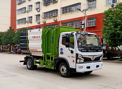东风2轴污泥自卸车