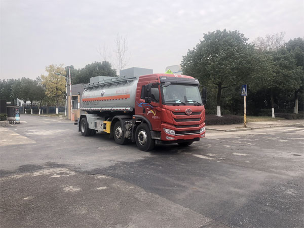 解放14.1方腐蚀性物品罐式运输车