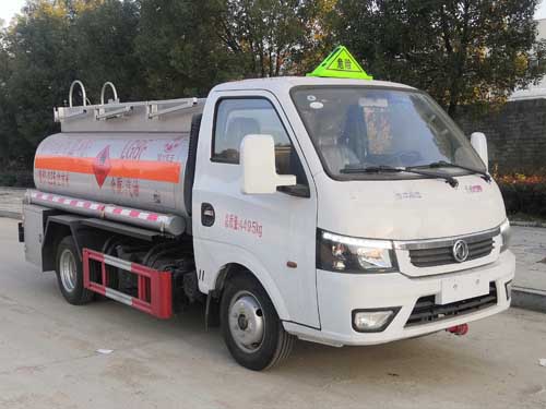 东风2.25方加油车