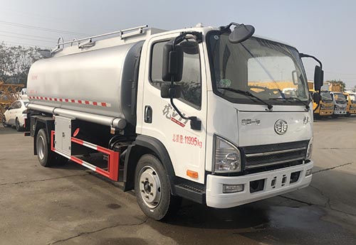 解放11方供液车