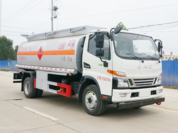 江淮9.75方加油车