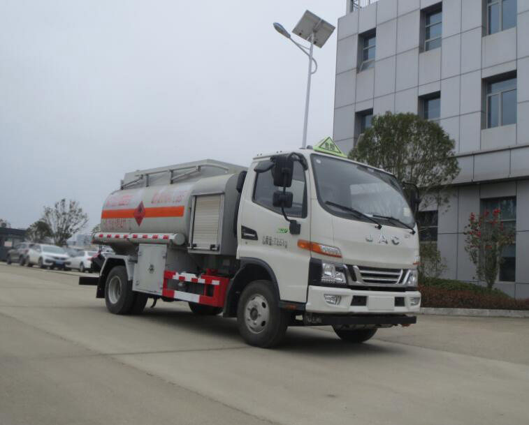 江淮4.11方加油车
