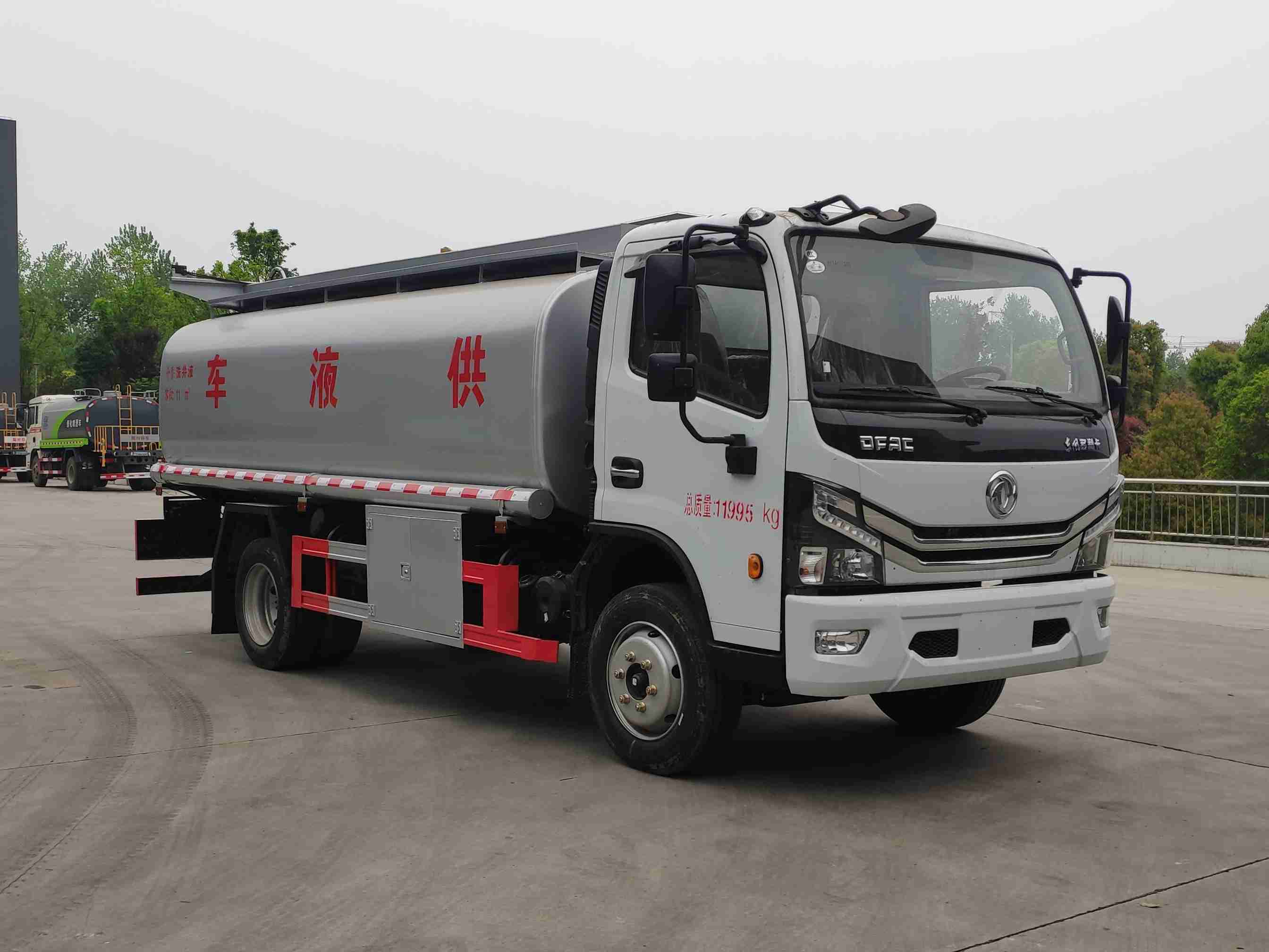 东风11方供液车