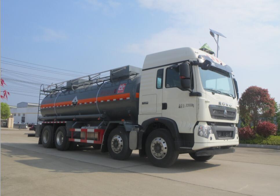 重汽18.3方腐蚀性物品罐式运输车