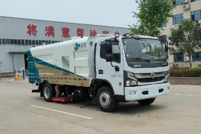 东风2轴吸尘车
