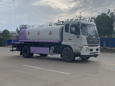 东风10.8方洒水车