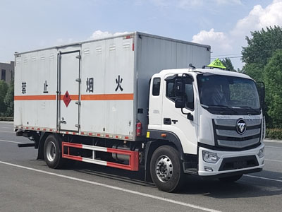 福田2轴易燃液体厢式运输车