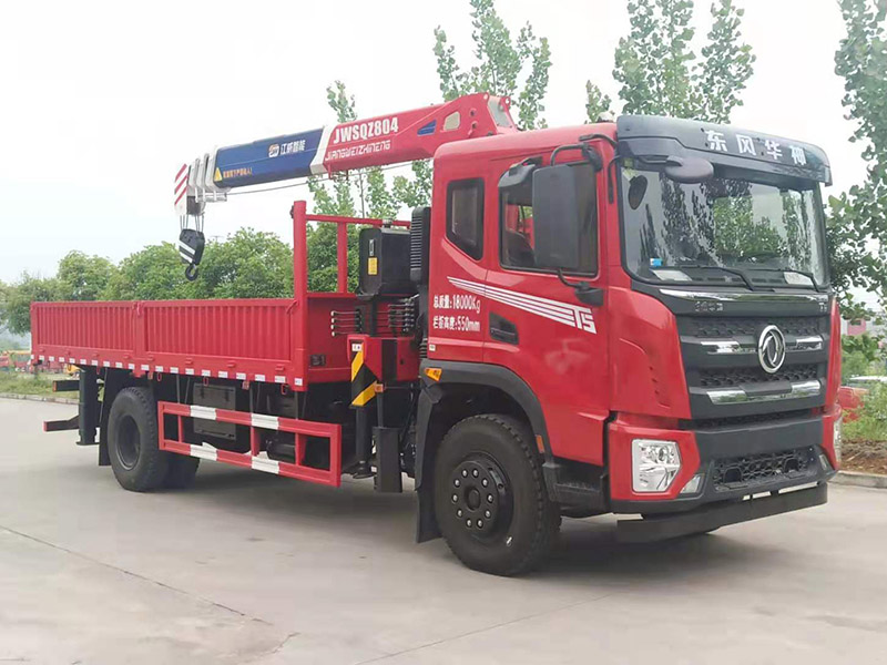 东风2轴随车起重运输车