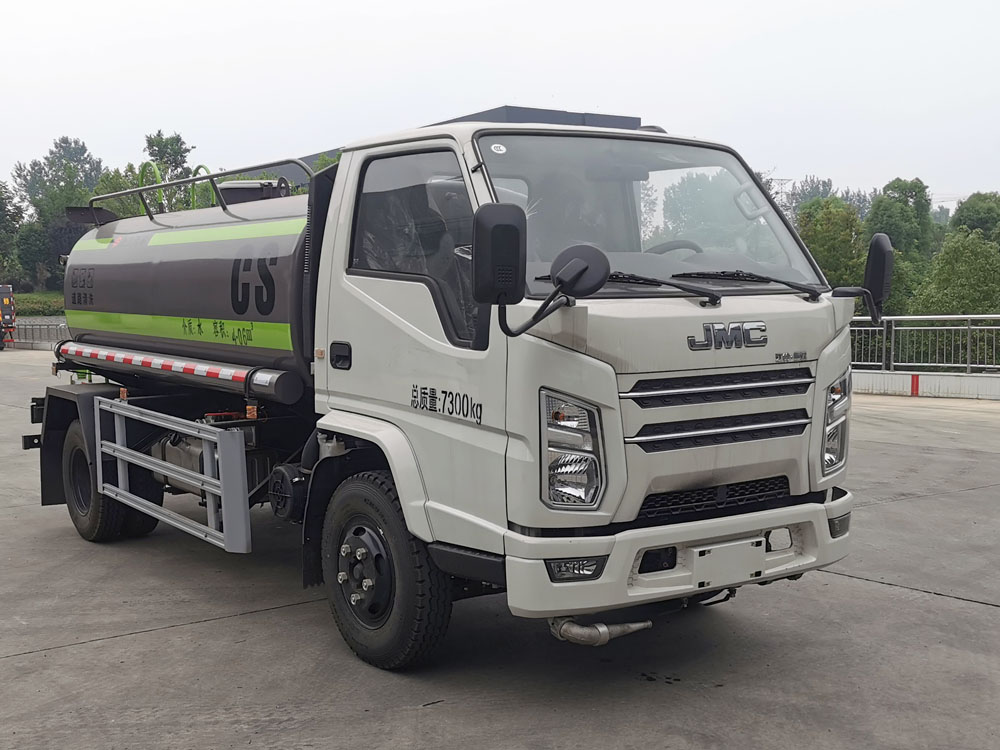 江铃4.06方洒水车