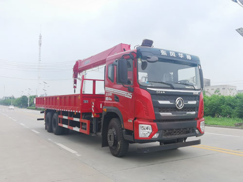 东风3轴随车起重运输车