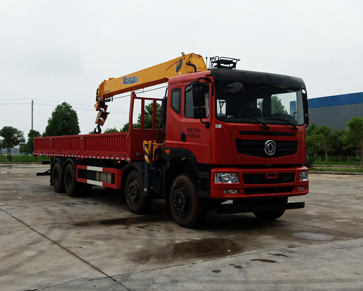 东风4轴随车起重运输车