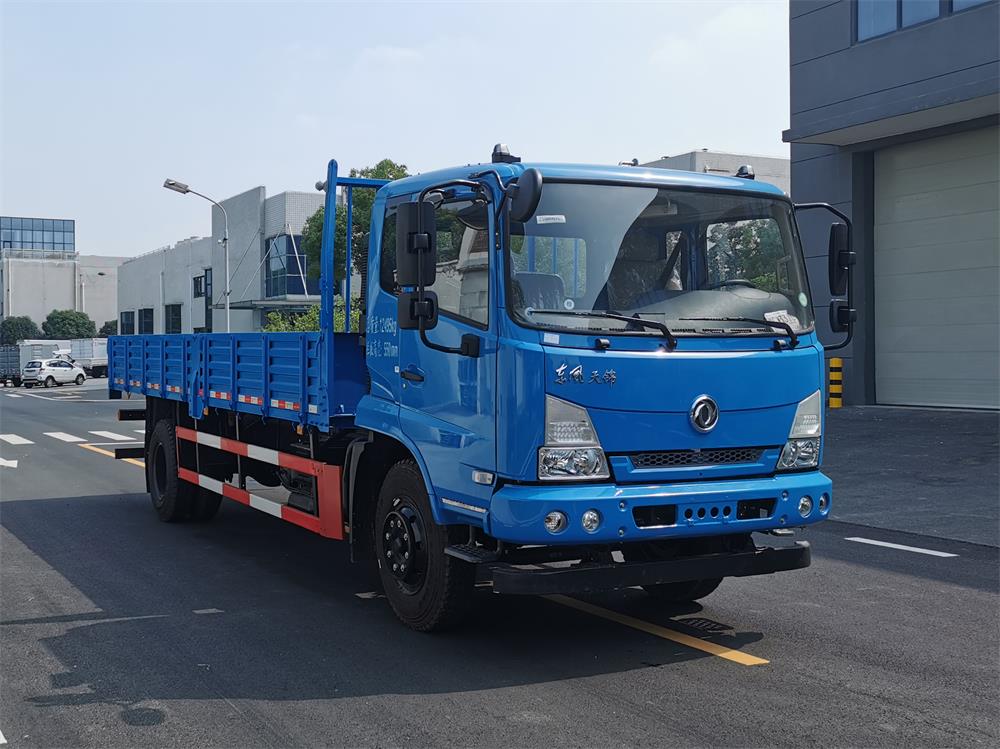 东风2轴载货汽车
