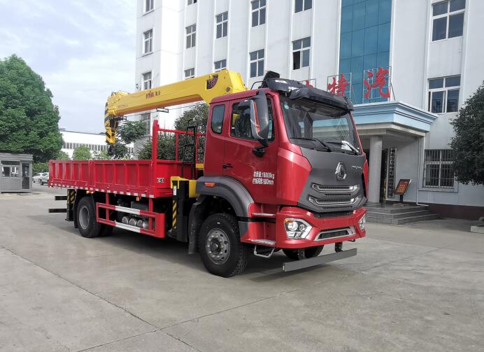 重汽2轴随车起重运输车