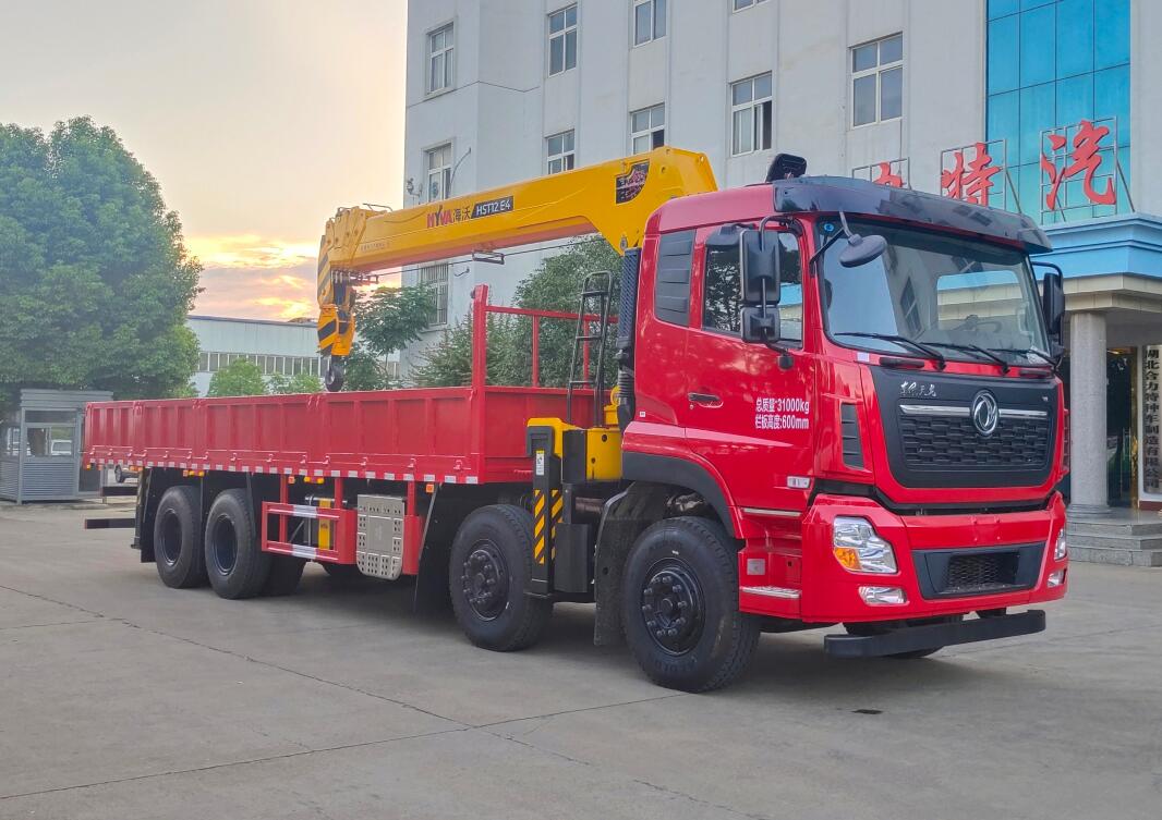 东风4轴随车起重运输车