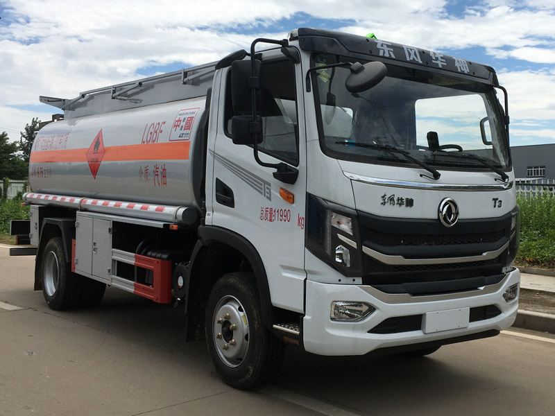 东风9.75方加油车