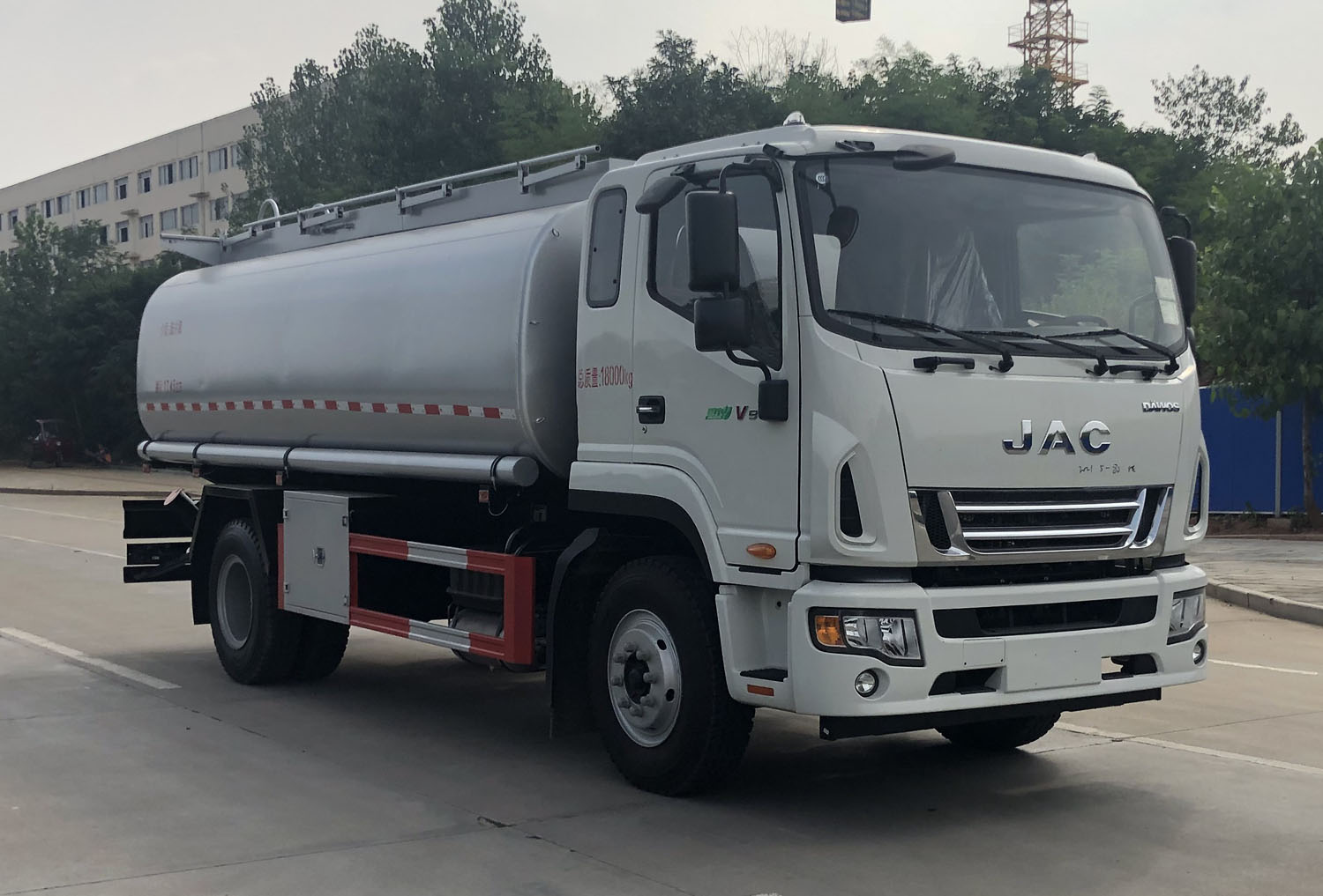 江淮17.45方供液车