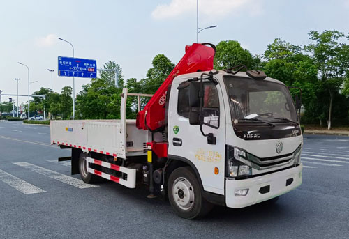 东风2轴随车起重运输车